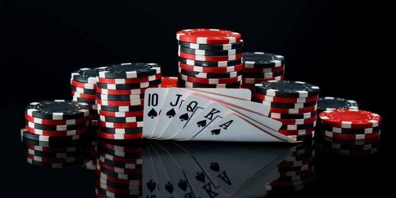 Tìm hiểu về trò chơi Poker là gì